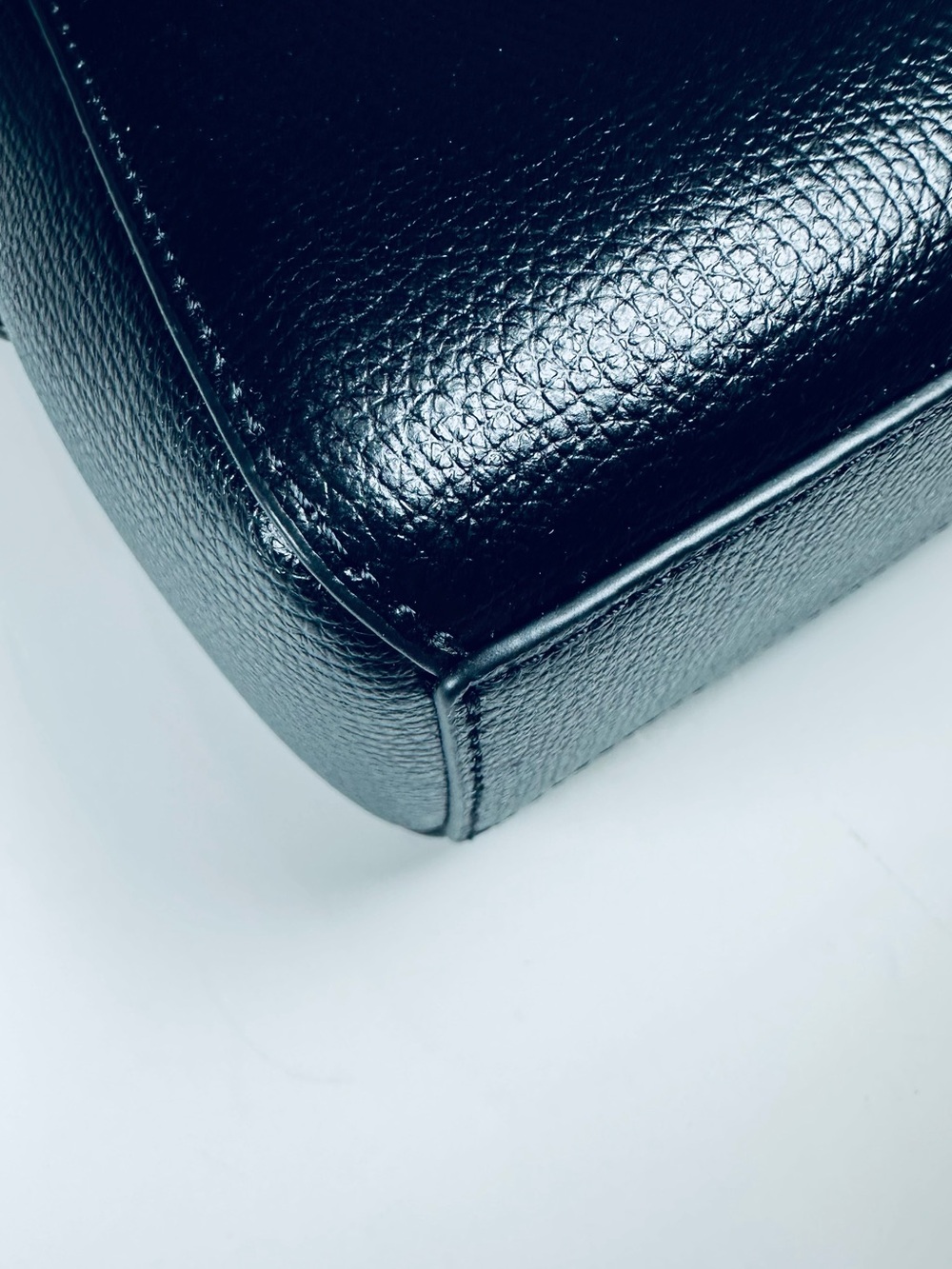 NWT Kate Spade Phoebe Mini Top Handle Crossbody Black Leather KI924 Gift Box - Picture 6 of 16